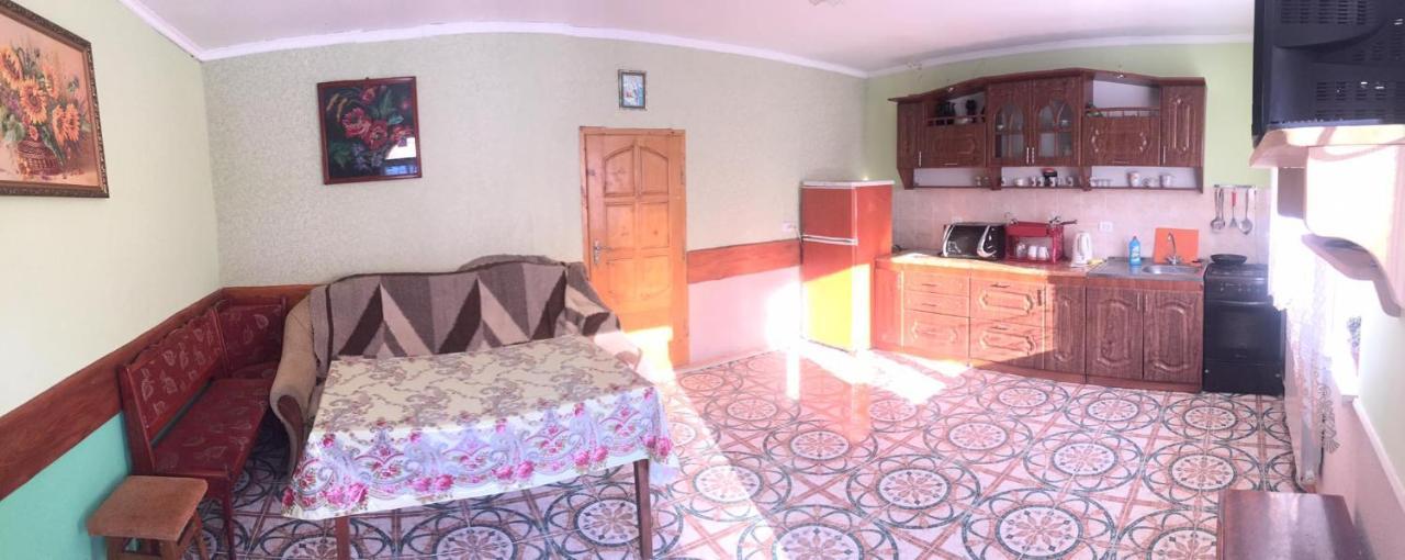 Карпатський Будинок Lägenhet Izki Exteriör bild